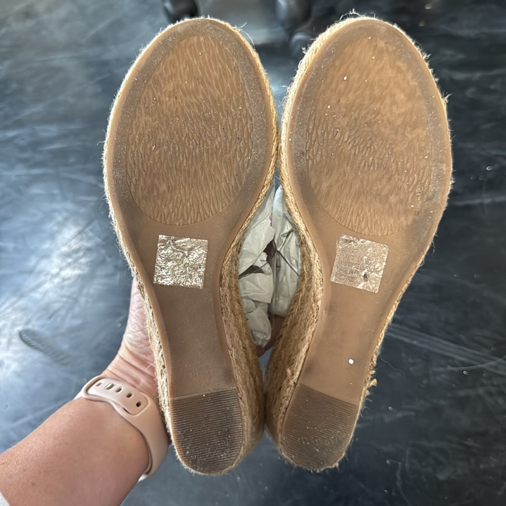 Xoxo clear strap wedges - Picture 4 of 13